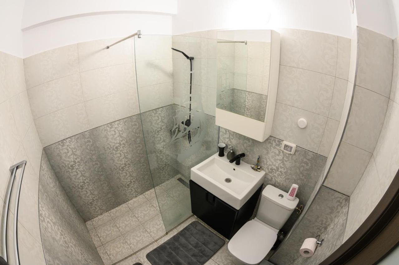 The Captain'S Home - Mamaia Nord นาโวดาริ ภายนอก รูปภาพ